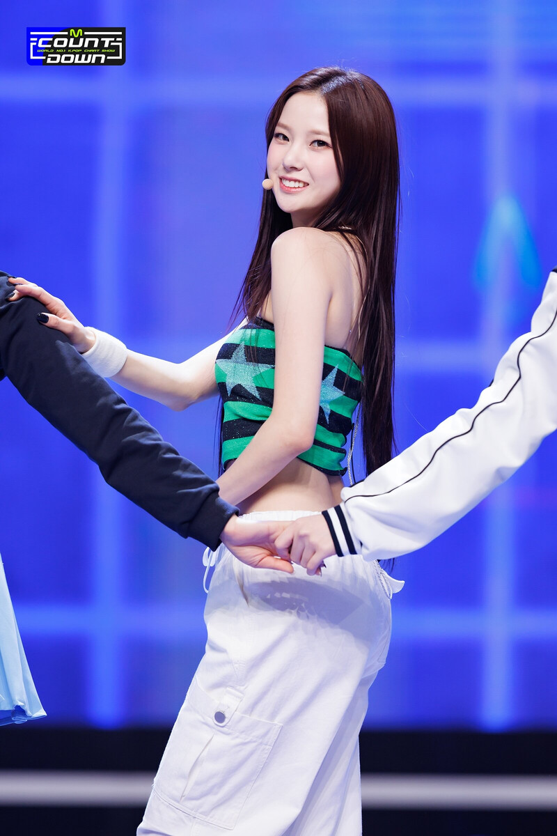 230413 Kep1er Yujin - 'Giddy' & 'Back to the City' at M COUNTDOWN documents 2