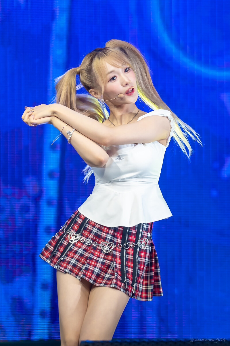 240727 WOOAH - NANA - at Japan 1st Concert 'WOOAH-LAND in Japan' documents 5