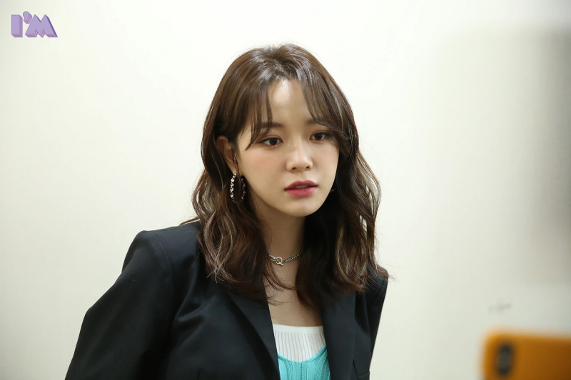 210430 Jellyfish Naver Post - Sejeong 'Warning' Music Show Behind documents 10