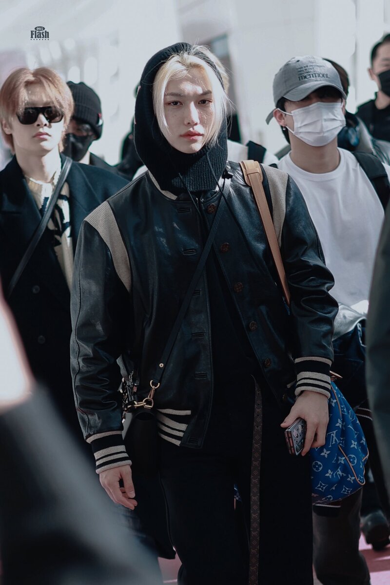 231208 Stray Kids Felix at Gimpo International Airport documents 1