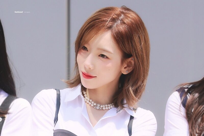 220728 SNSD Taeyeon - 'Knowing Bros' Filming documents 11