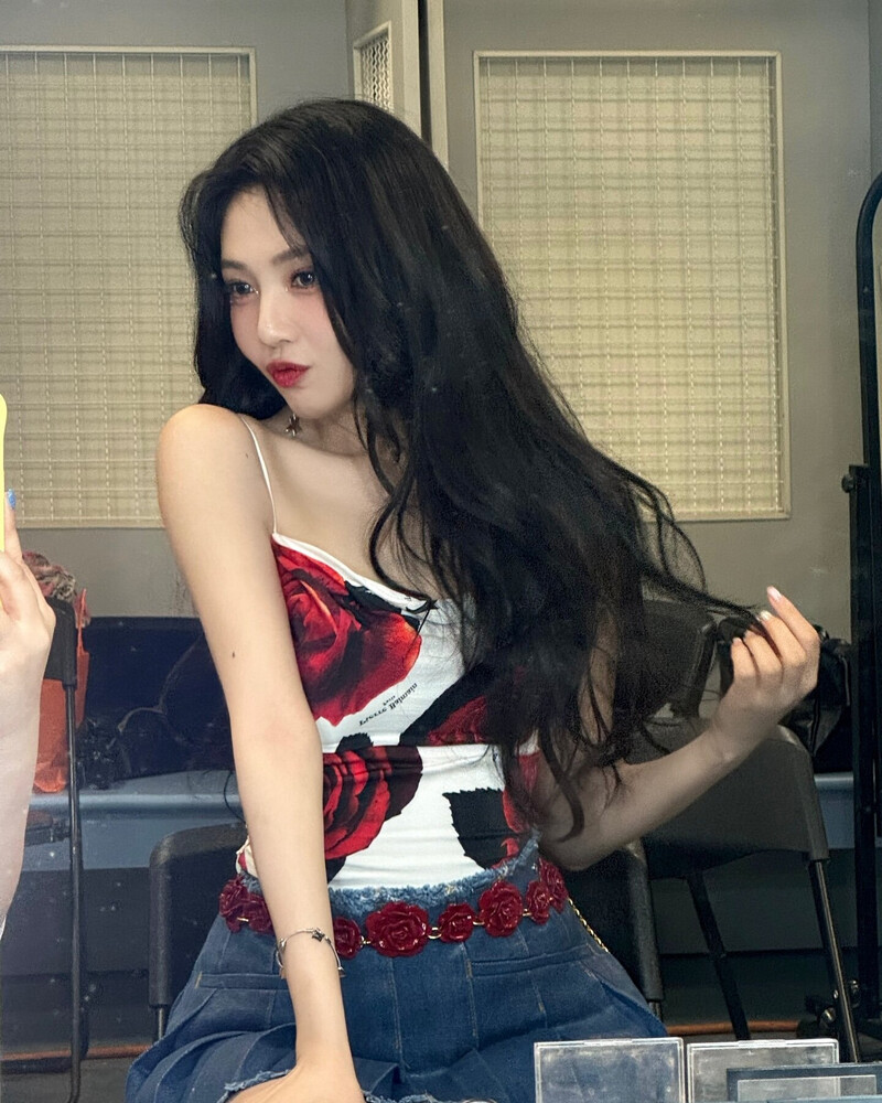 240719 Red Velvet Joy Instagram Update with Wendy documents 12
