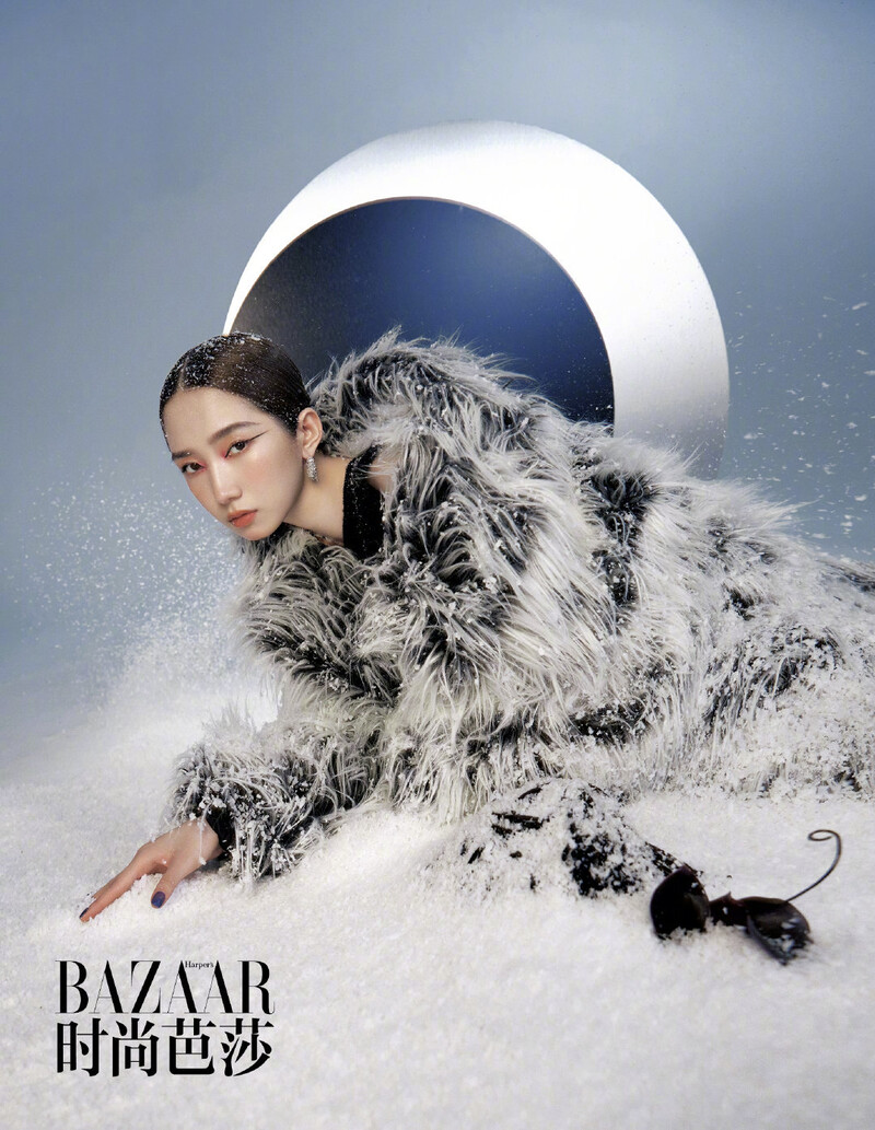 Mei Qi for Harper's BAZAAR China October issue documents 9