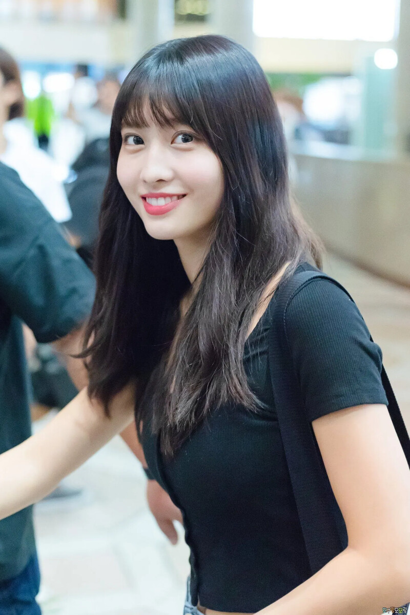 Momo1748.jpg