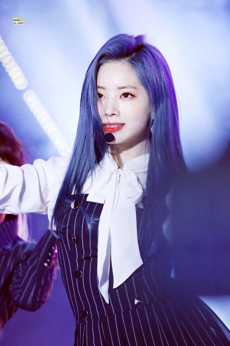 kimdahyun_kr D5Xt_k-U8AAzUjK  20190429.jpg