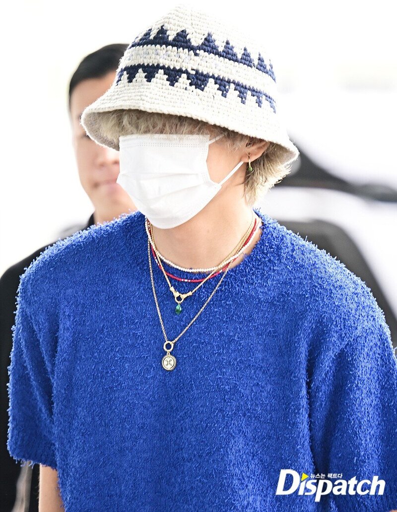 230531 BTS V at Incheon International Airport documents 3