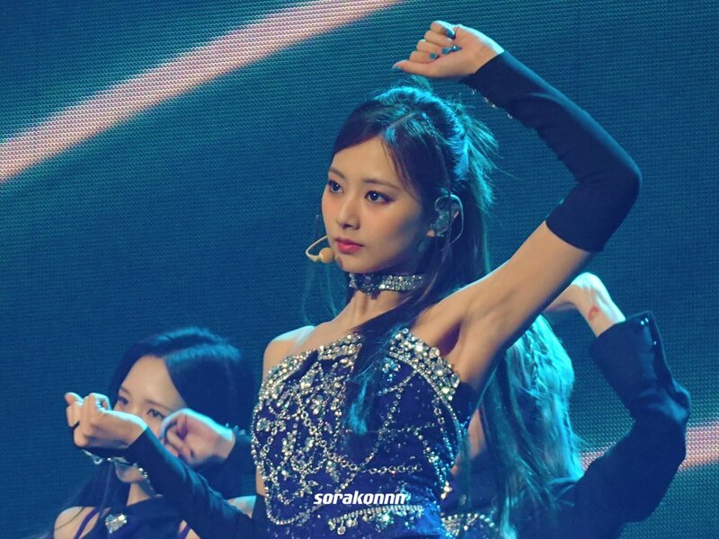 230613 TWICE Tzuyu - ‘READY TO BE’ World Tour in Oakland Day 2 documents 3