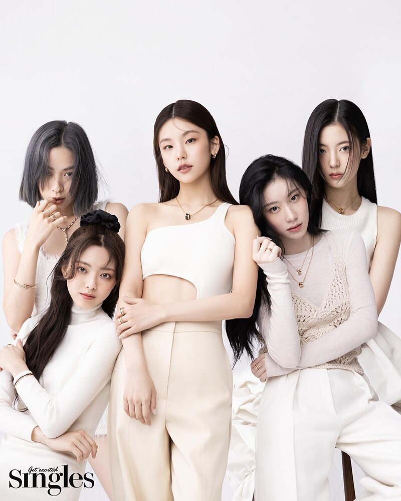 ITZY for Singles Magazine December 2022 Issue documents 1