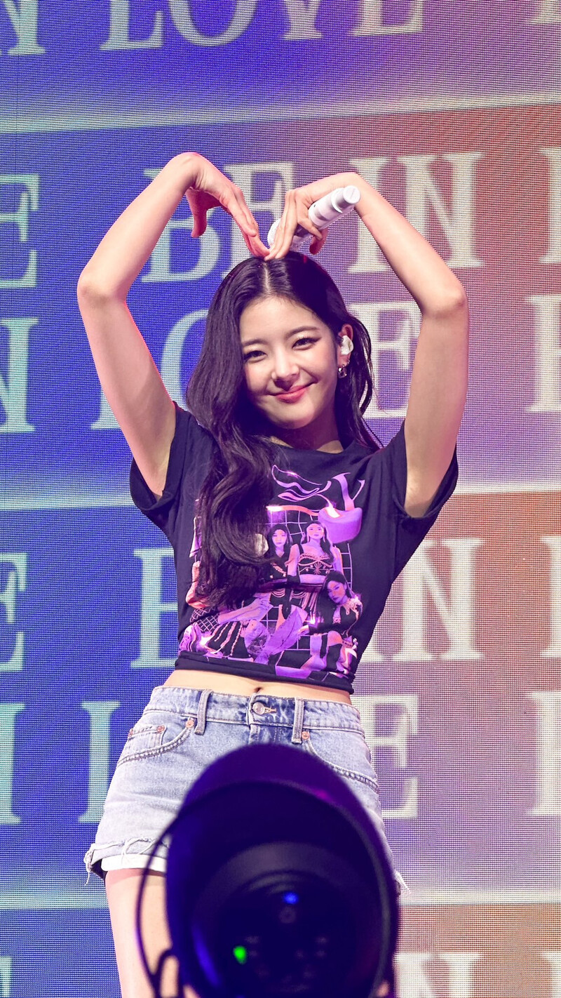 221110 ITZY Lia -  ITZY World Tour in Boston documents 1