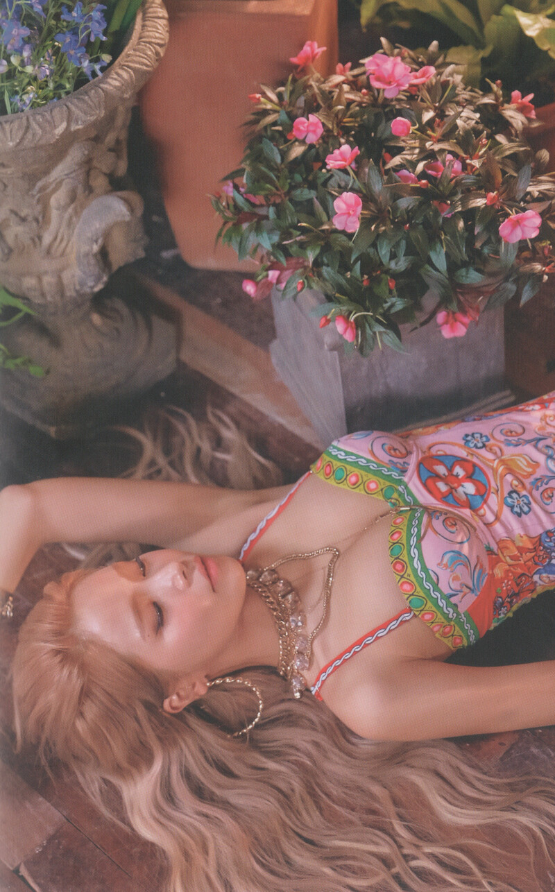 MAMAMOO 7th Mini Album 'Red Moon' [SCANS] documents 4