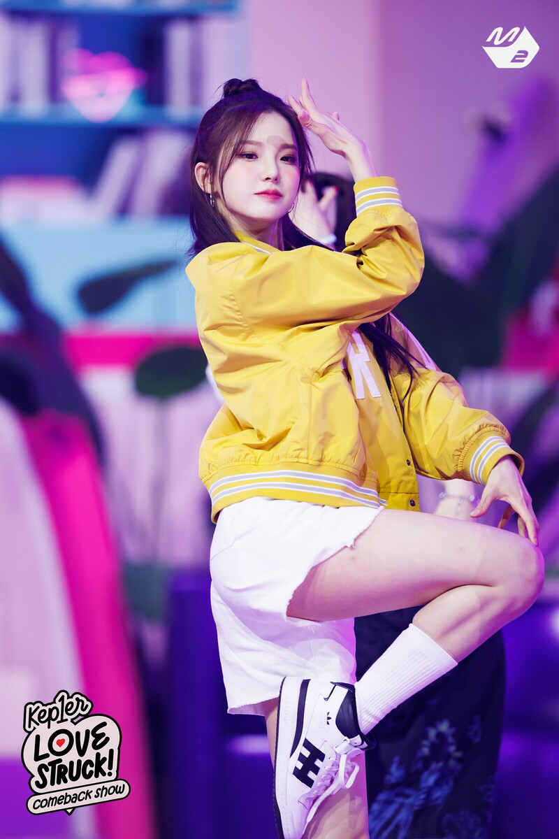 230410 Yujin @ Kep1er COMEBACK SHOW: LOVESTRUCK! documents 6