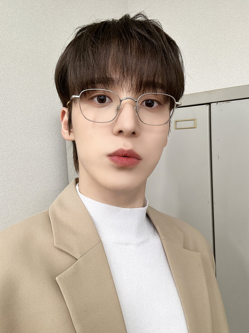 240224 ATEEZ Twitter Update - YUNHO documents 4