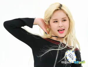 200301 Weekly Idol Naver Update - EVERGLOW E:U