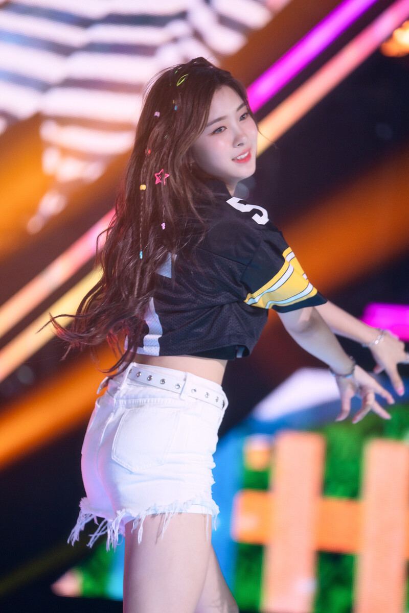 220703 Kep1er Dayeon 'Up!' at Inkigayo documents 17