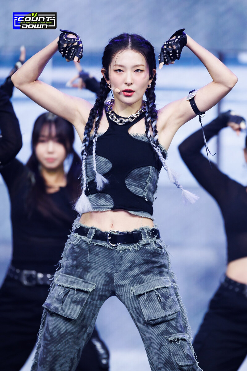 221013 Red Velvet Seulgi '28 Reasons' at M Countdown documents 4