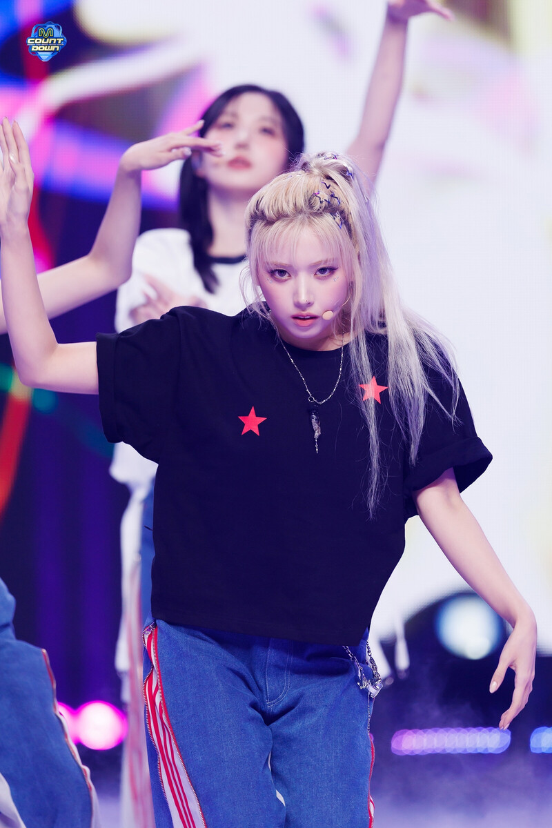 240912 NMIXX Jiwoo - 'See that?' at M COUNTDOWN documents 3