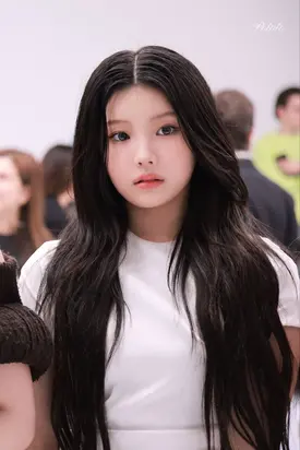 240925 Wohee at Paris Fashion Week