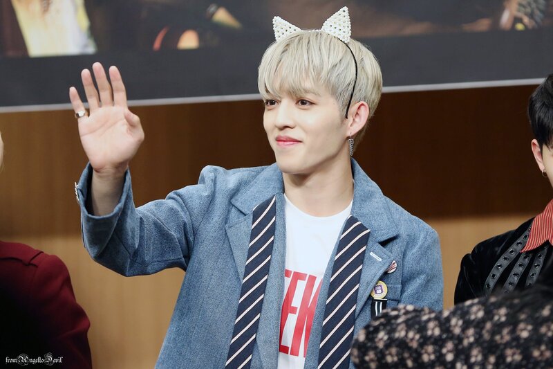 171117 SEVENTEEN at Yeongdeungpo Fansign - S.Coups documents 3