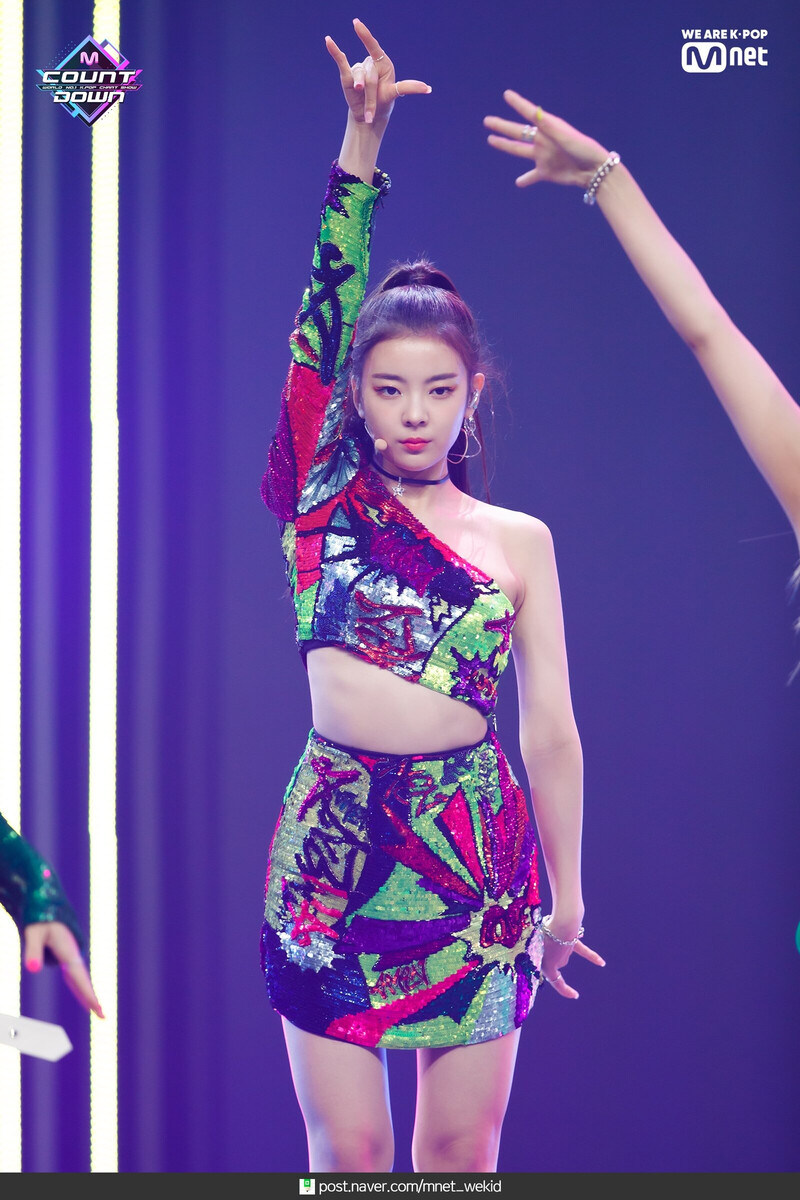 190822 ITZY - 'ICY' at M COUNTDOWN documents 8