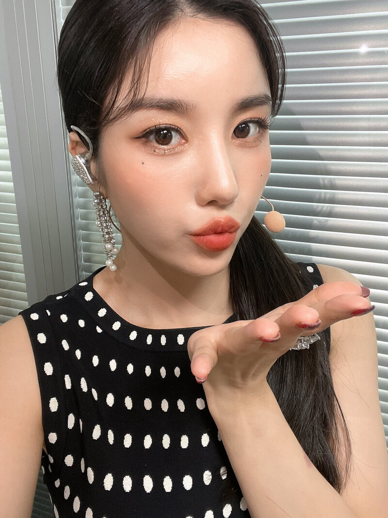 210903 Kwon Eunbi Twitter Update documents 5