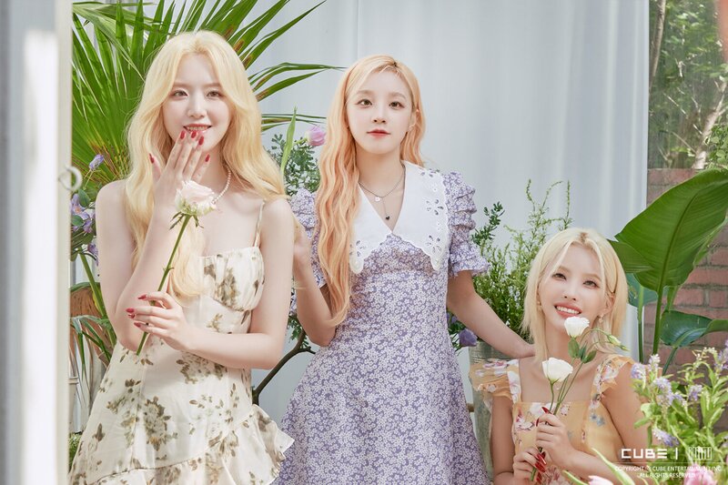 221221 Cube Naver Post - (G)I-DLE 2023 Season's Greetings documents 22