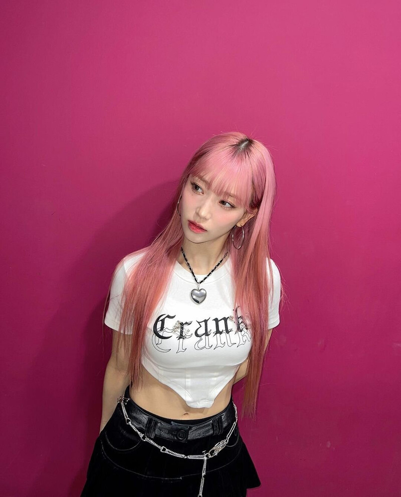 230311 STAYC Instagram Update - Sumin documents 5