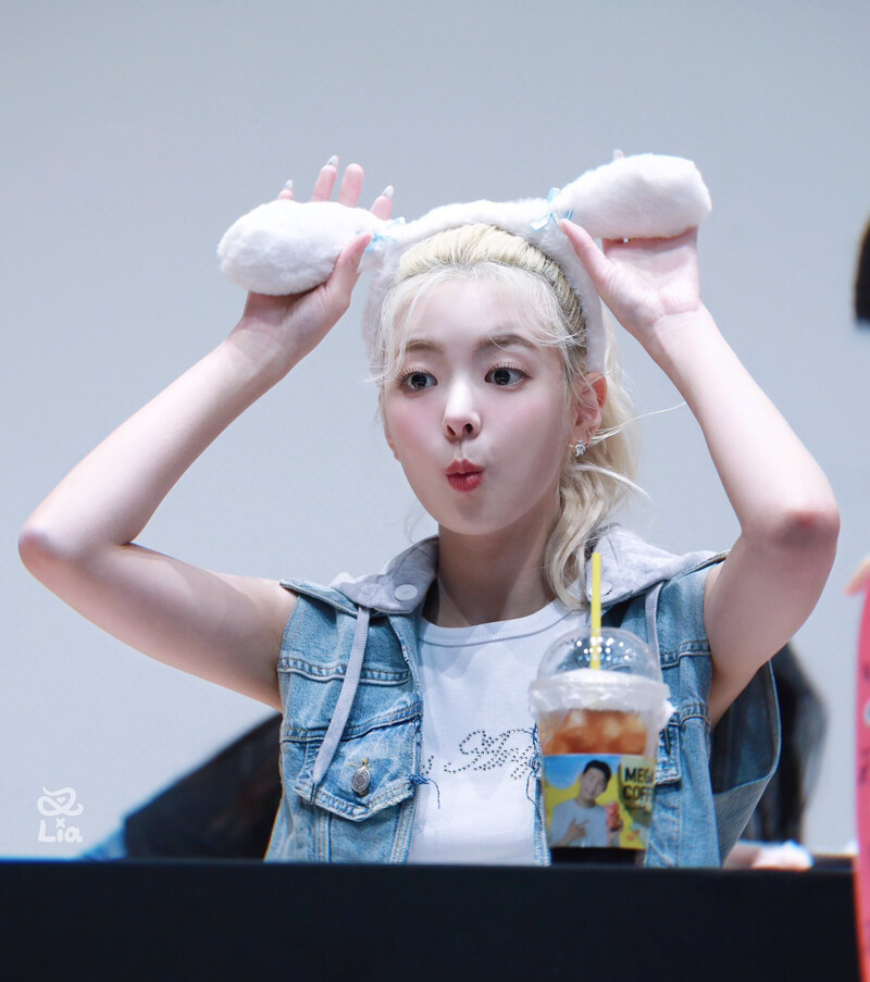 230826 ITZY Lia - Soundwave Fansign documents 3