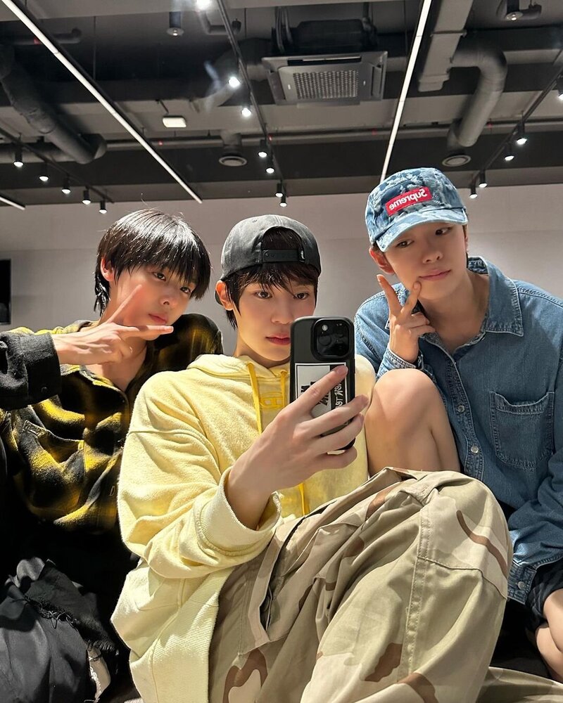 231005 NCT New Team Instagram Update - Sion, Riku and Yushi documents 2
