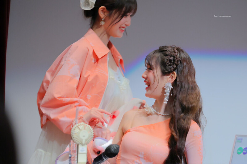 240511 WONYOUNG & LEESEO - Fansign Event documents 1