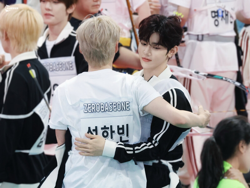 240805 ZEROBASEONE's Zhang Hao & Sung Hanbin at ISAC 2024 documents 6