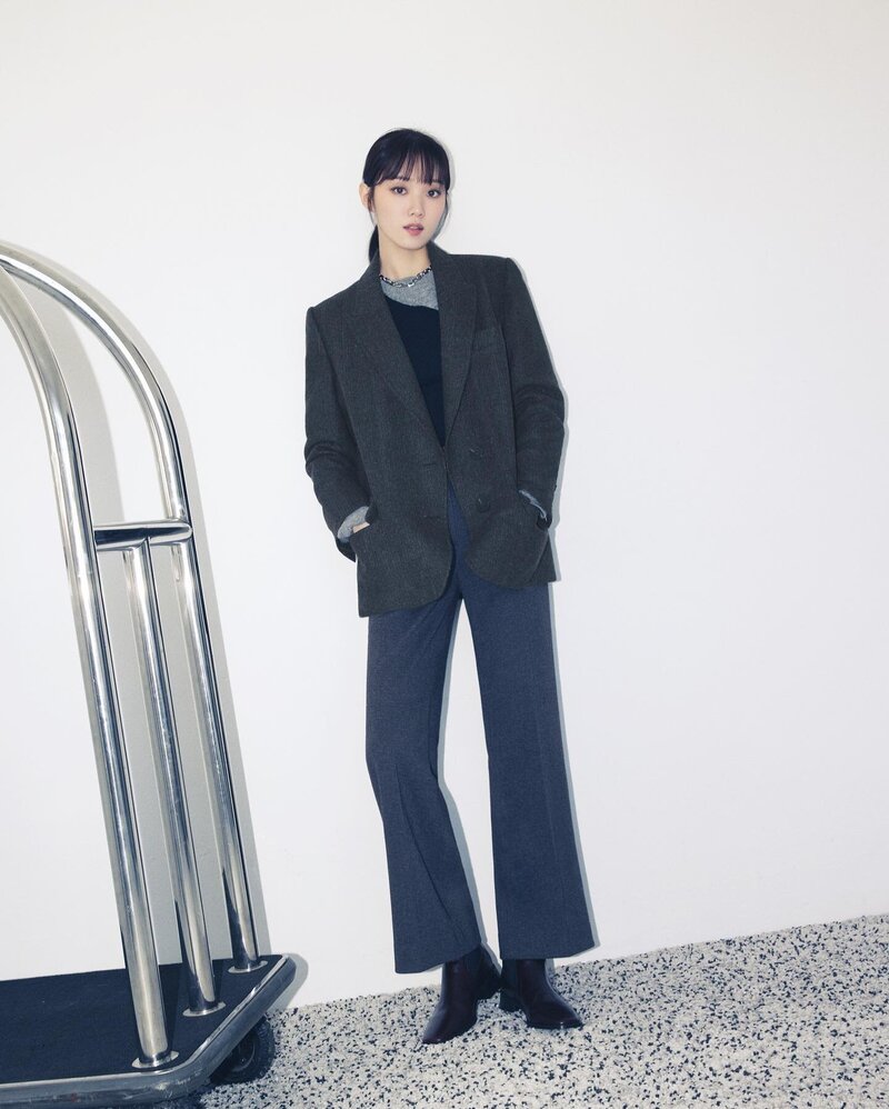 LEE SUNG KYUNG for The AtG 2022 Winter Collection - Winter Herringbone Boyfit Jacket documents 2