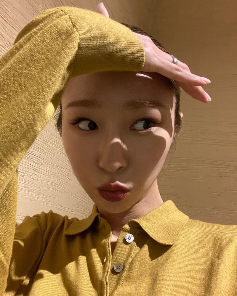 220601 Kaeun Instagram update documents 5