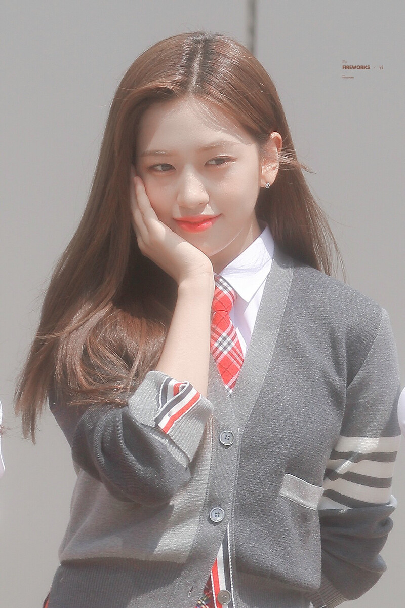 220818 IVE Yujin - 'Knowing Bros' Commute documents 11