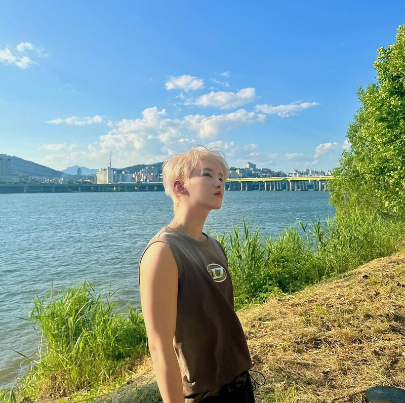 240601 SEVENTEEN Hoshi Instagram Update documents 5