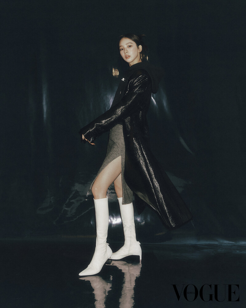 KARINA x COURREGES 'MY UNIVERSE' for VOGUE KOREA documents 6