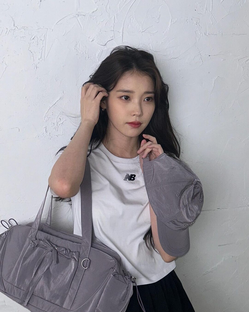 240524 IU Instagram update documents 6