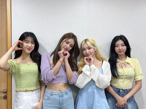 220625 LABOUM Instagram Update