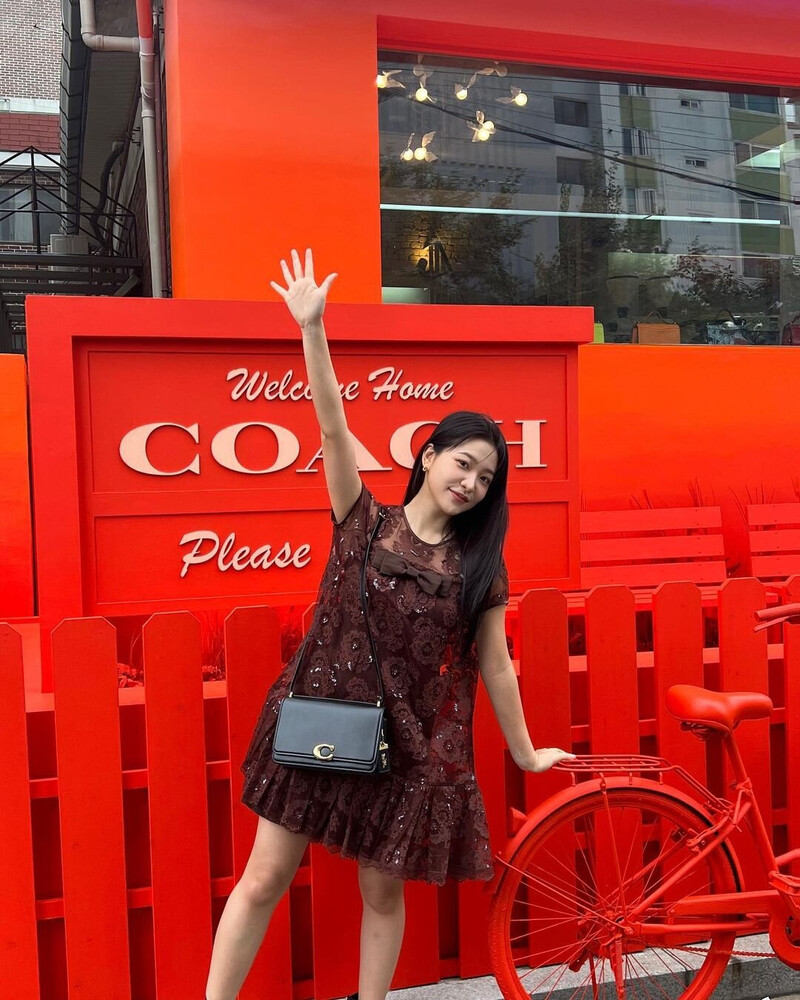 221002 RED VELVET Yeri Instagram Update documents 4