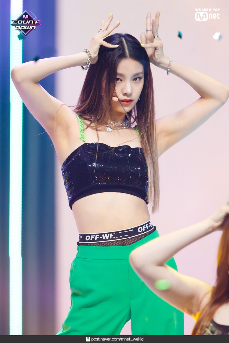 190822 ITZY - 'ICY' at M COUNTDOWN documents 14