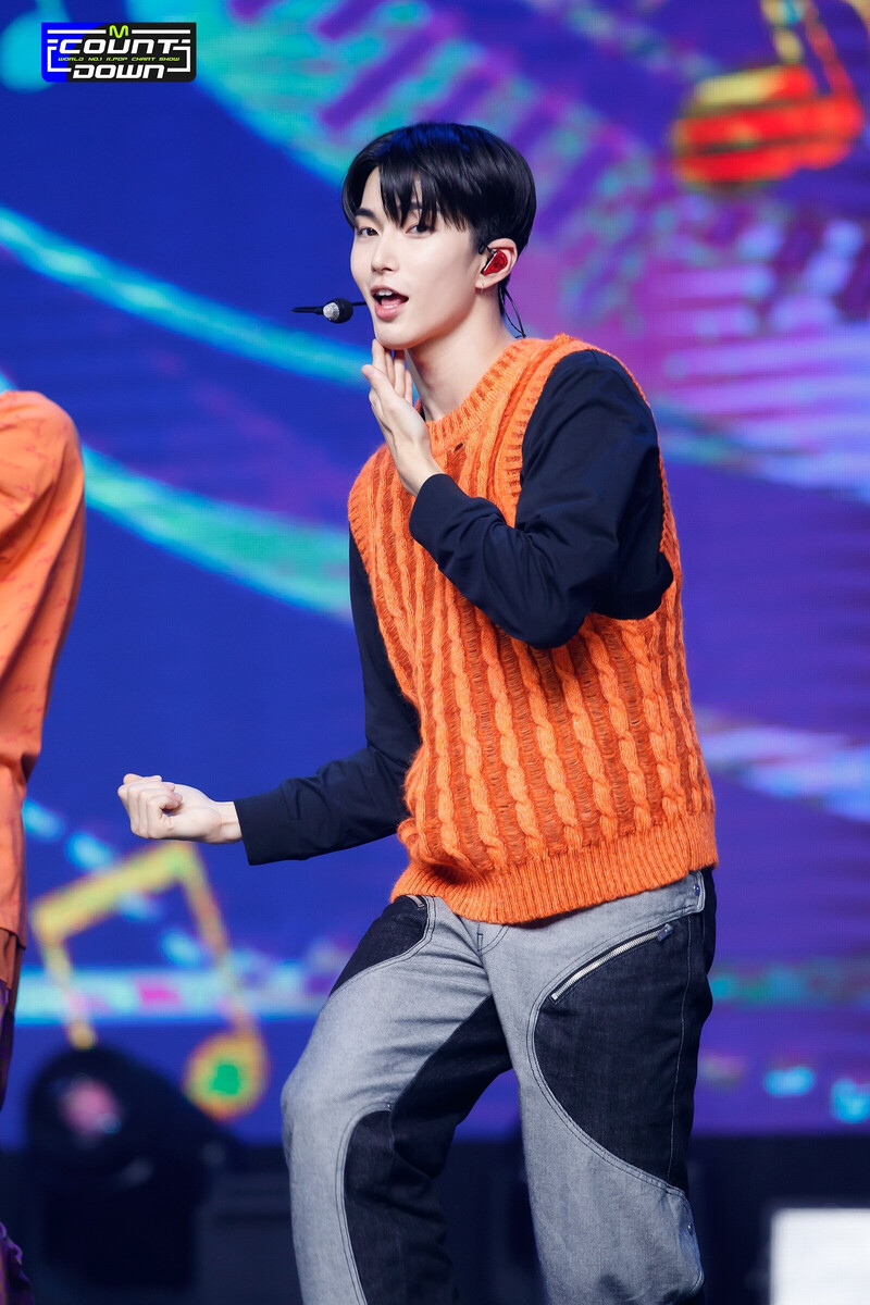 230921 RIIZE Seunghan - 'Get A Guitar' at M Countdown documents 4