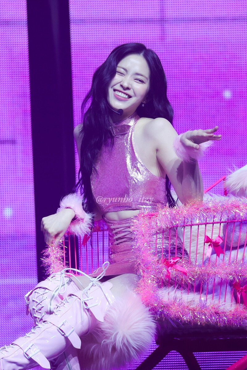 241102 ITZY Ryujin - The 3rd Fanmeeting documents 10