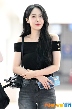 240608 VIVIZ SinB at Incheon Imternational Airport