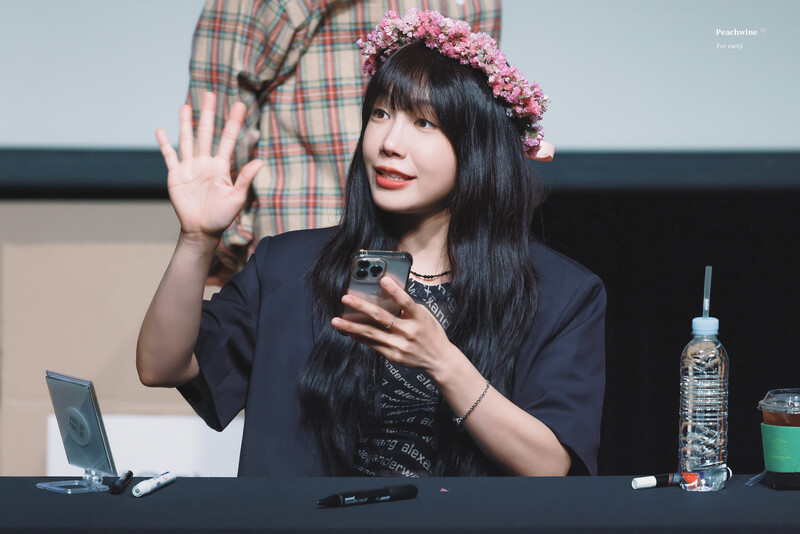 220507 Apink EUNJI at fansign event documents 6