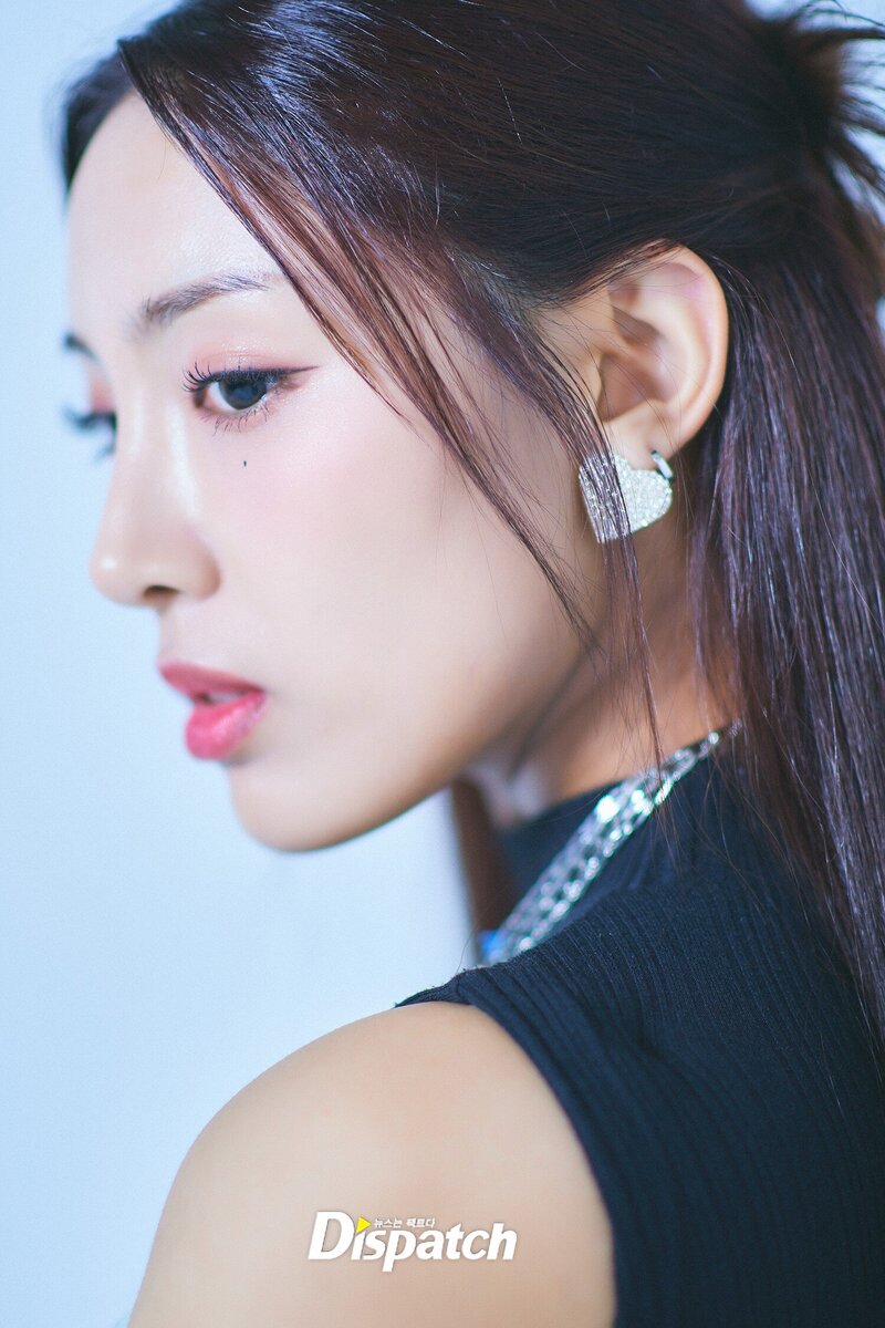 220525 LIGHTSUM Chowon - "Into The Light" Promotion Photoshoot by Dispatch documents 2