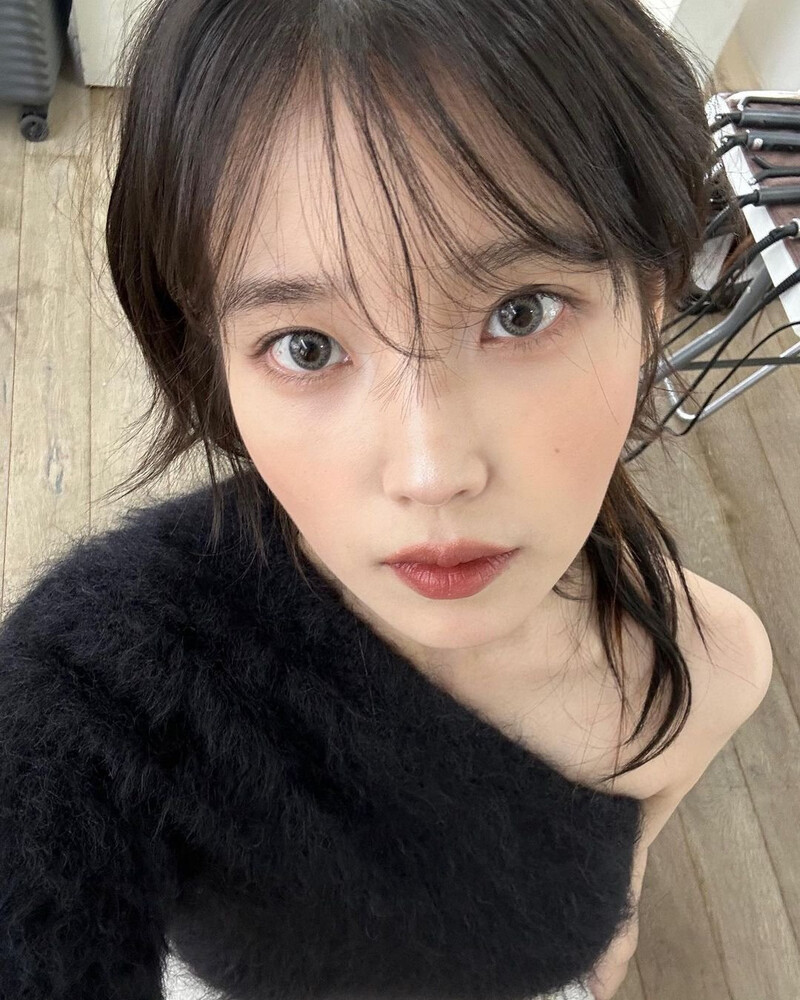 230929 IU Instagram Update documents 1