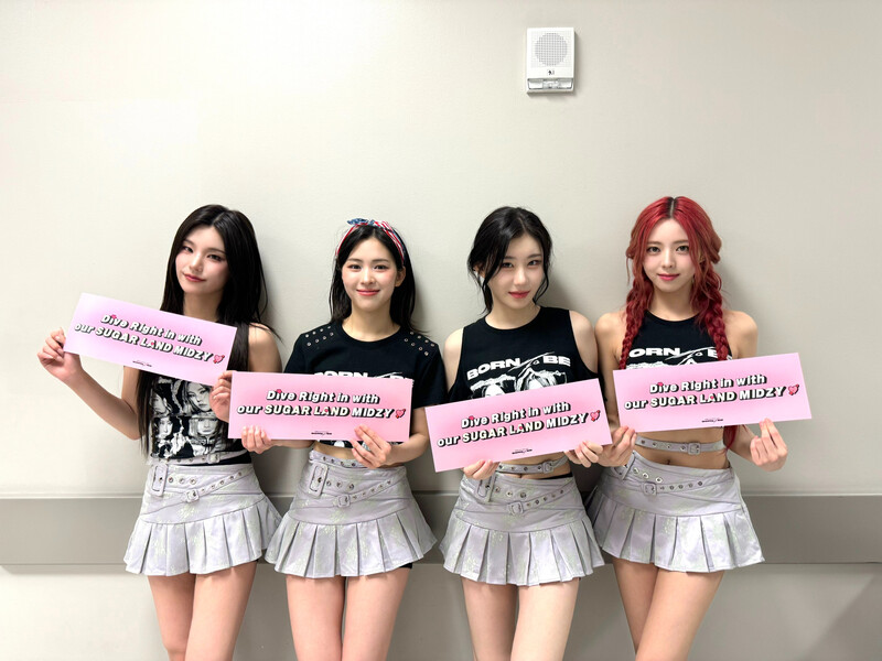 240615 - ITZY Twitter Update - ITZY 2nd World Tour 'BORN TO BE' in SUGAR LAND documents 1