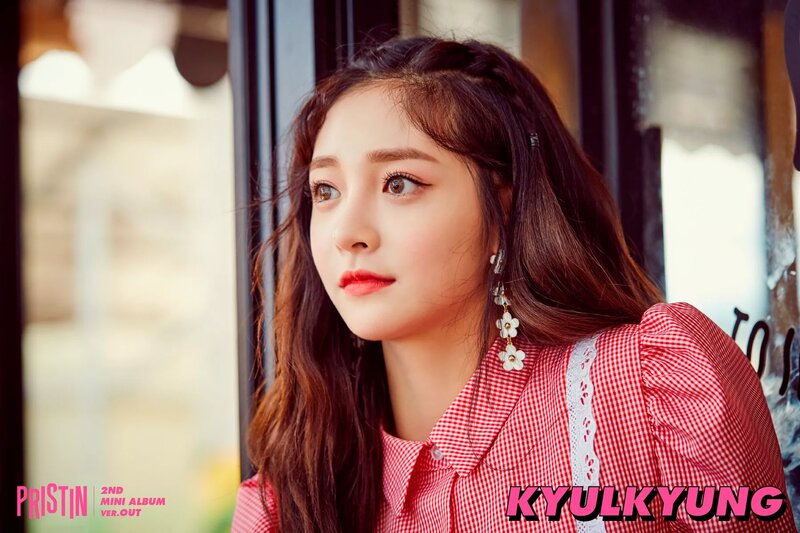 PRISTIN_Kyulkyung_Schxxl_Out_Out_Ver._Promo.png