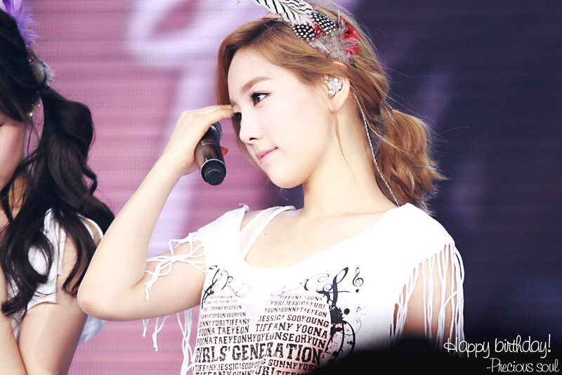 120115 Girls' Generation Taeyeon at 2011 Girls' Generation Tour in Hong Kong documents 9