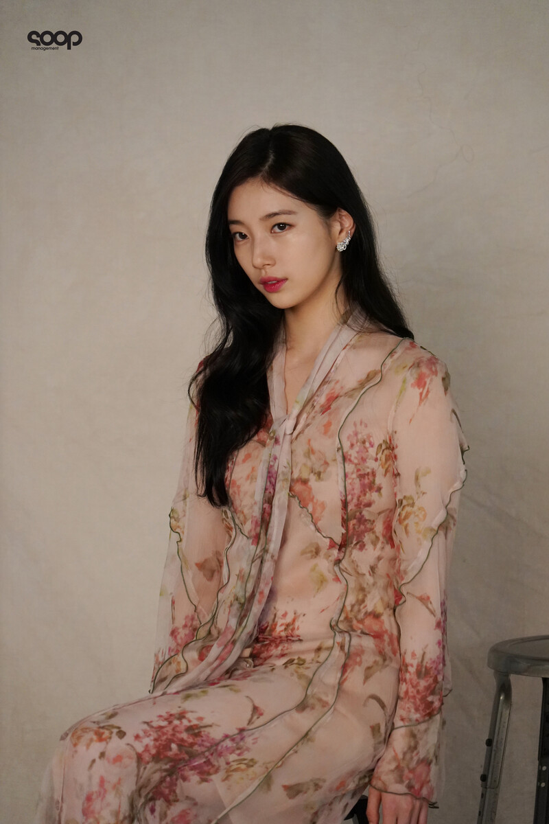 220620 Soop Naver Post - Bae Suzy - Cine21 Photoshoot Behind documents 6