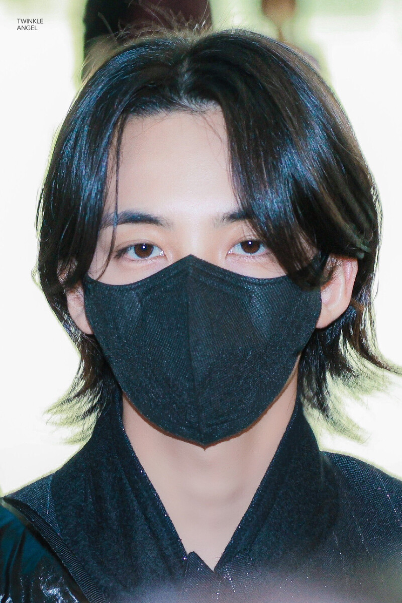 230116 SEVENTEEN Jeonghan - ICN documents 8